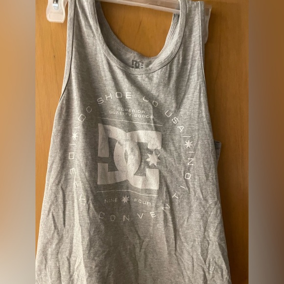 Mens DC tank top - Picture 2 of 3